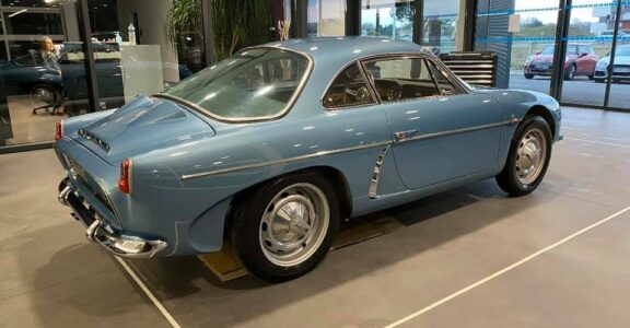 Voiture de collection Cyjade